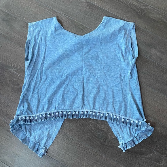 Women’s Charlie B Short Sleeve T-Shirt with Open Back - Picture 1 of 2